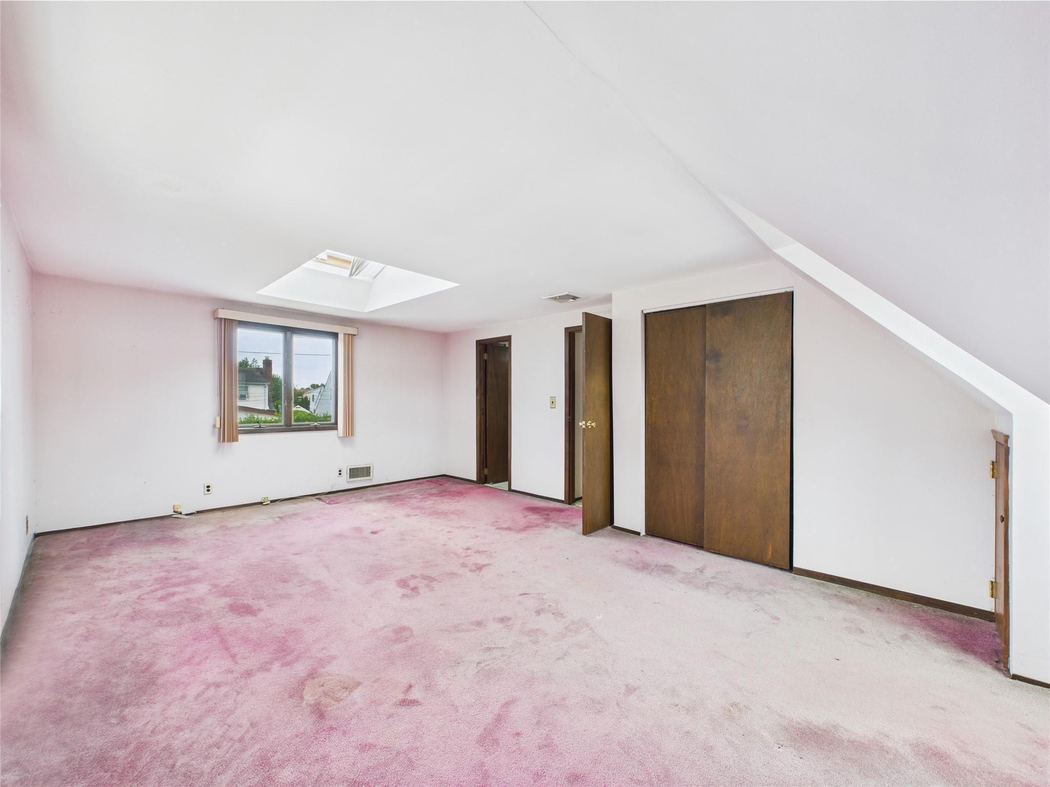 Single Family Gables  Nassau County, NY 11801, MLS-859609-11