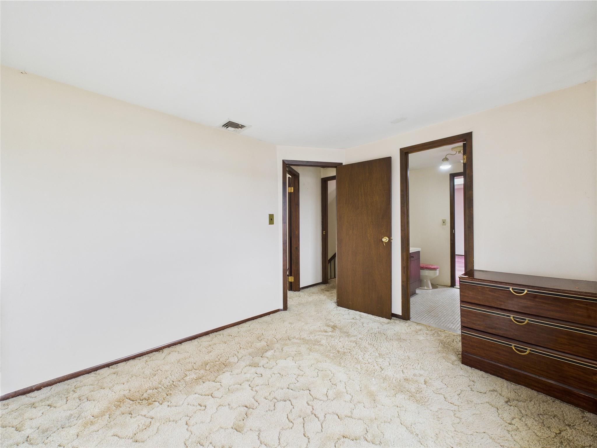 Single Family Gables  Nassau County, NY 11801, MLS-859609-15