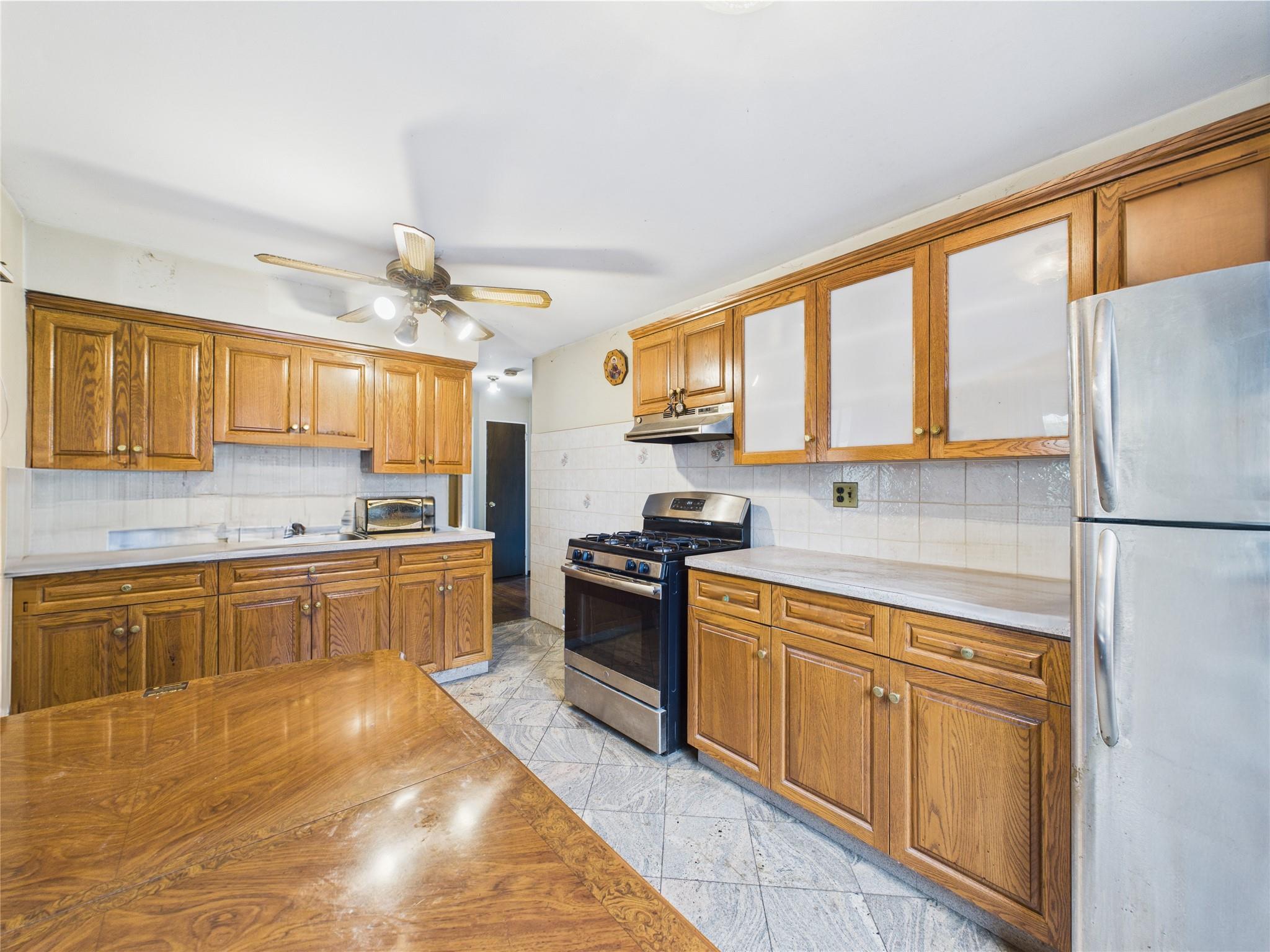 Single Family Gables  Nassau County, NY 11801, MLS-859609-6