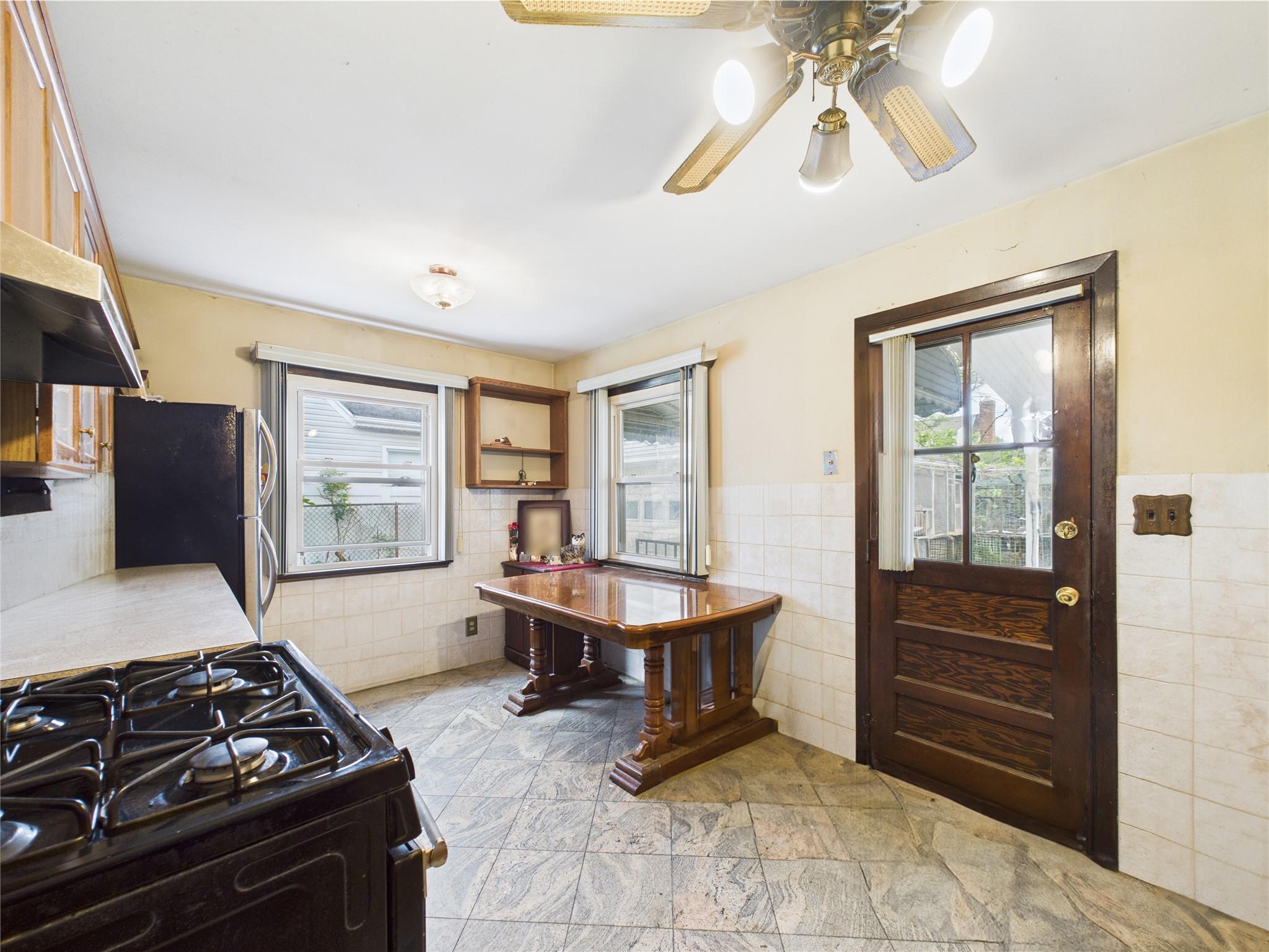 Single Family Gables  Nassau County, NY 11801, MLS-859609-8