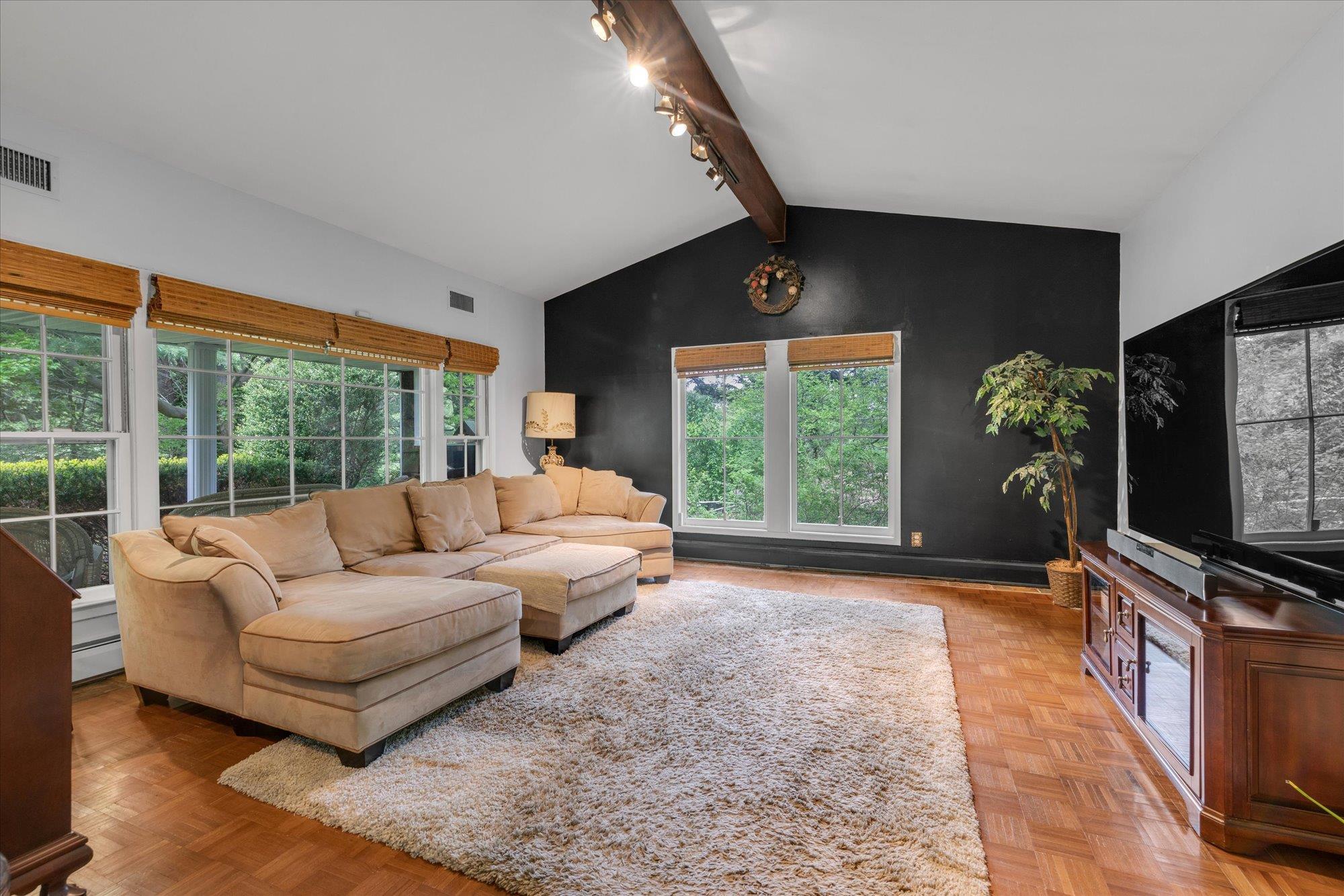 Single Family Bramble  Suffolk County, NY 11747, MLS-859641-8