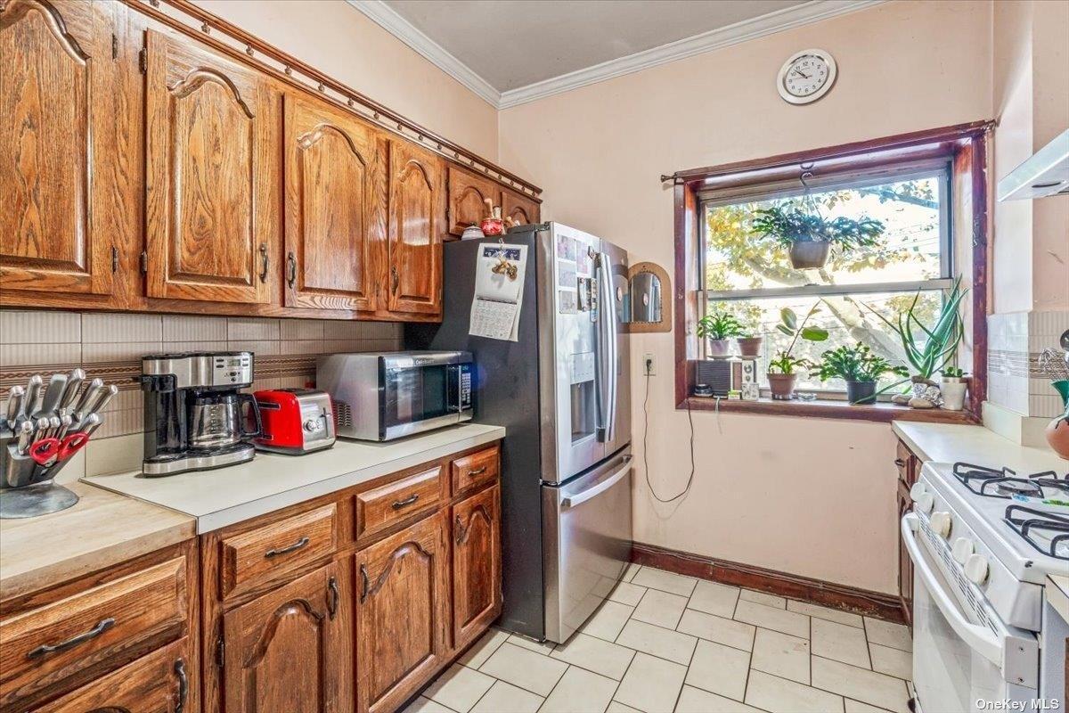 Single Family 23rd  Queens, NY 11105, MLS-859642-12