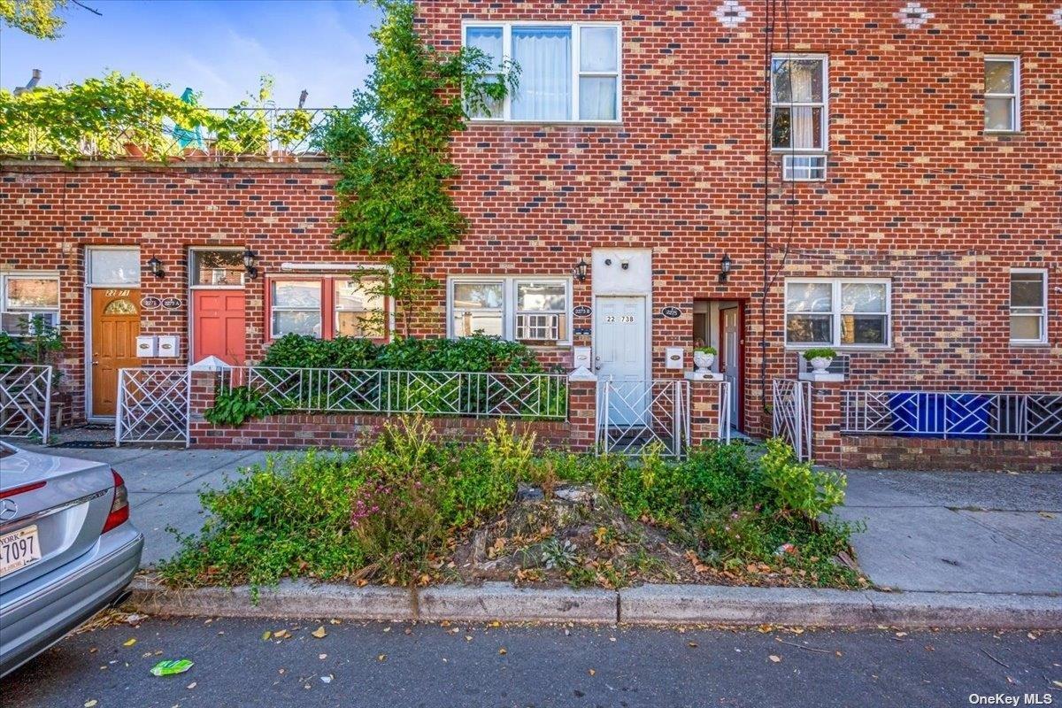 Single Family 23rd  Queens, NY 11105, MLS-859642-8