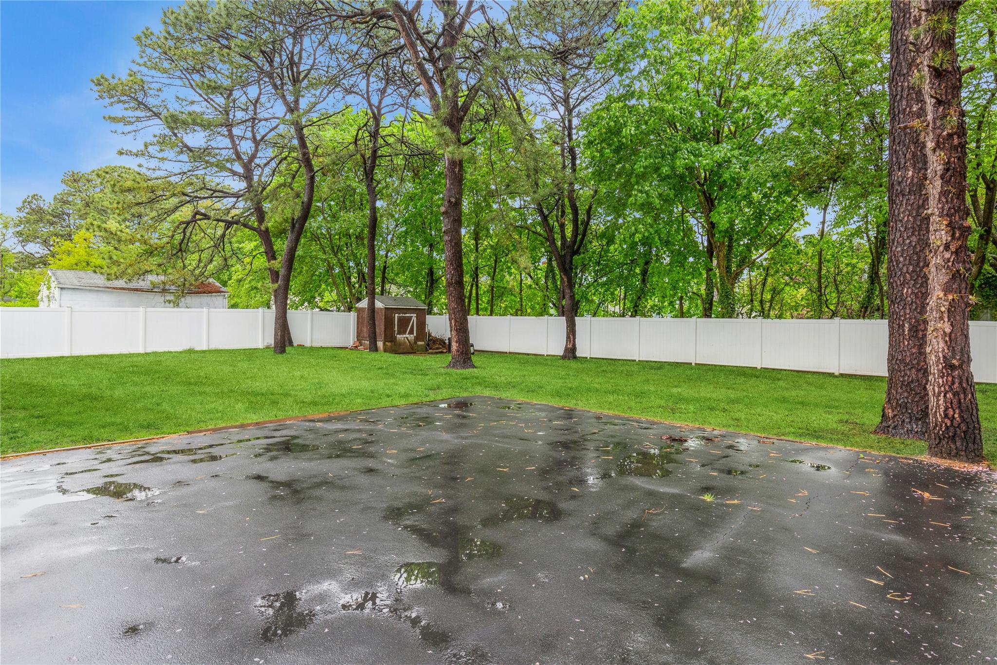 Single Family Southaven  Suffolk County, NY 11763, MLS-859655-11