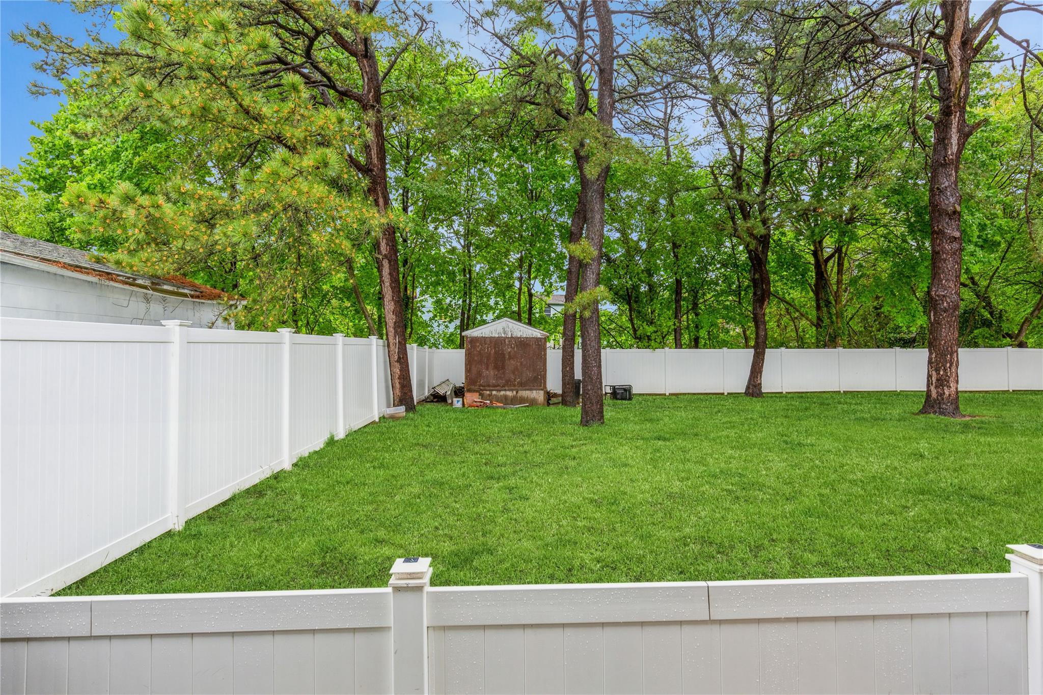 Single Family Southaven  Suffolk County, NY 11763, MLS-859655-22