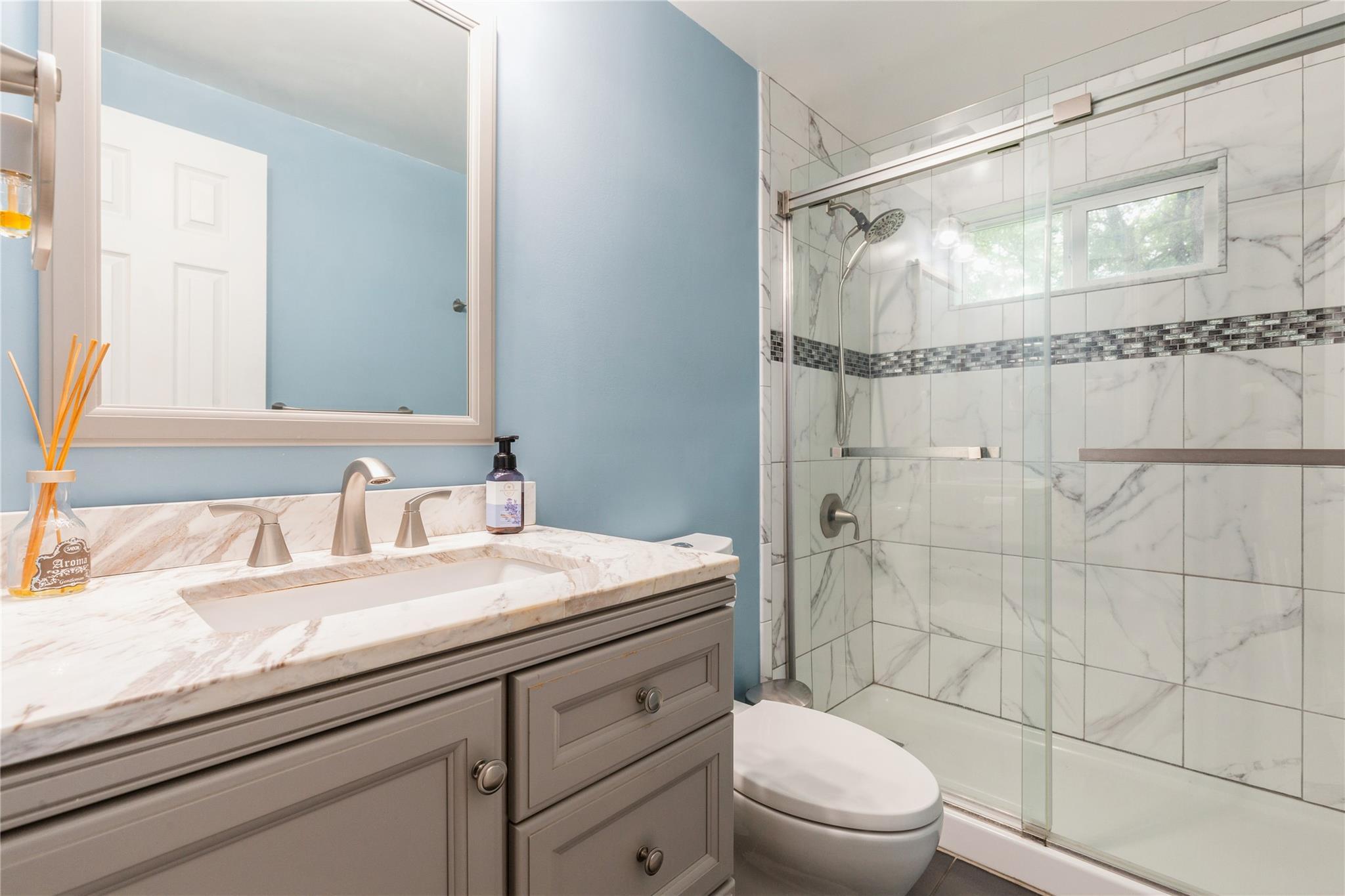Single Family Southaven  Suffolk County, NY 11763, MLS-859655-40