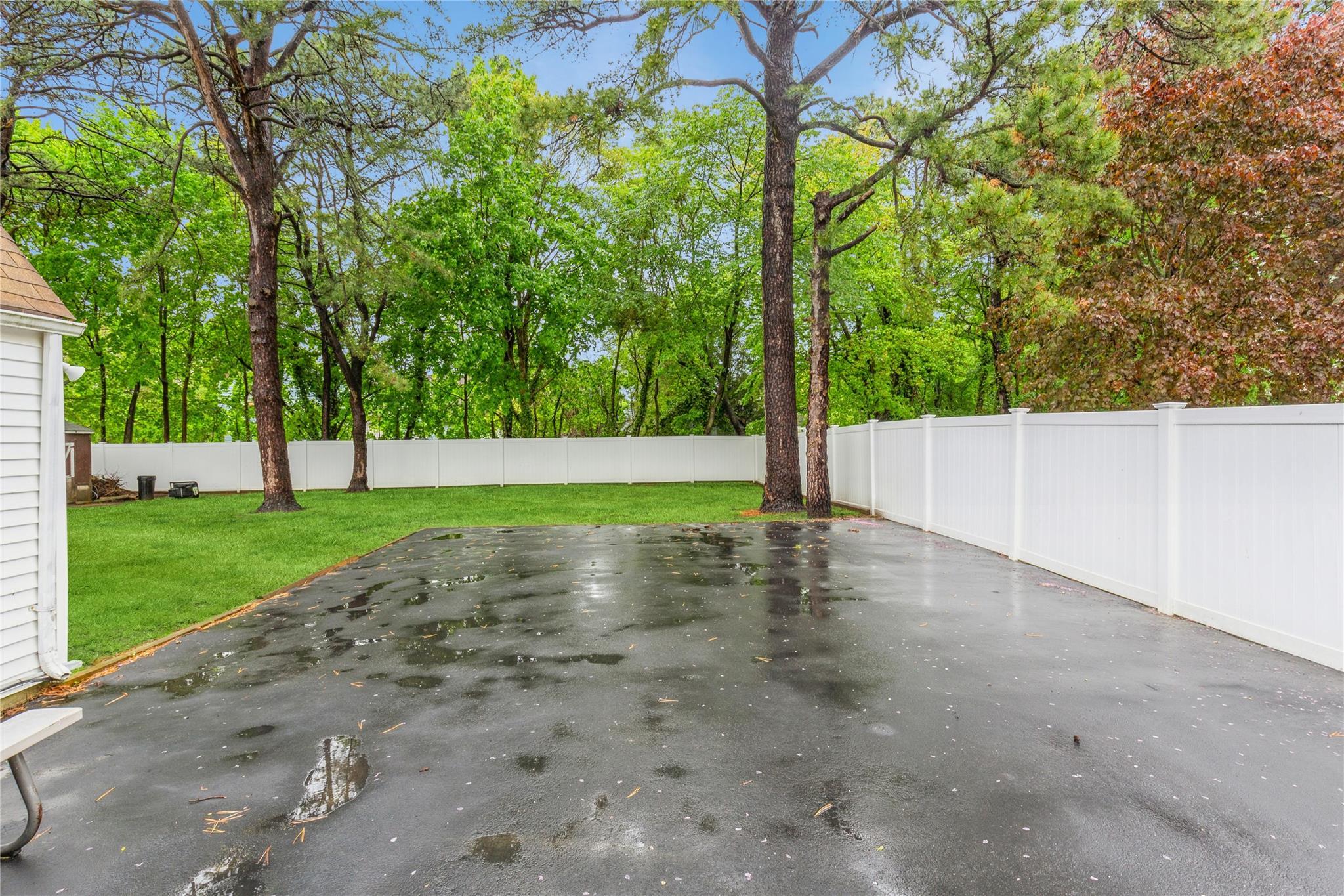 Single Family Southaven  Suffolk County, NY 11763, MLS-859655-9