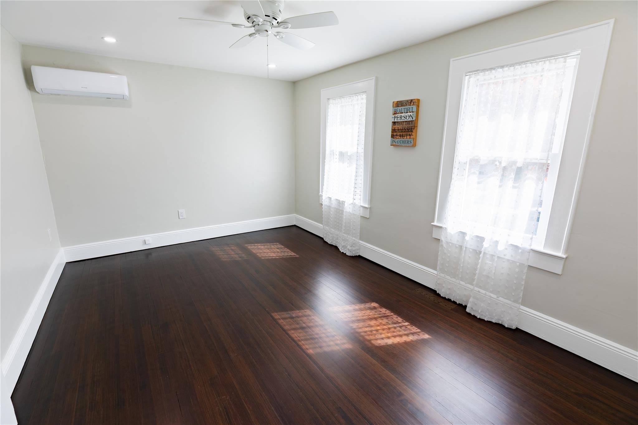 Single Family Oceanside  Nassau County, NY 11572, MLS-859660-12