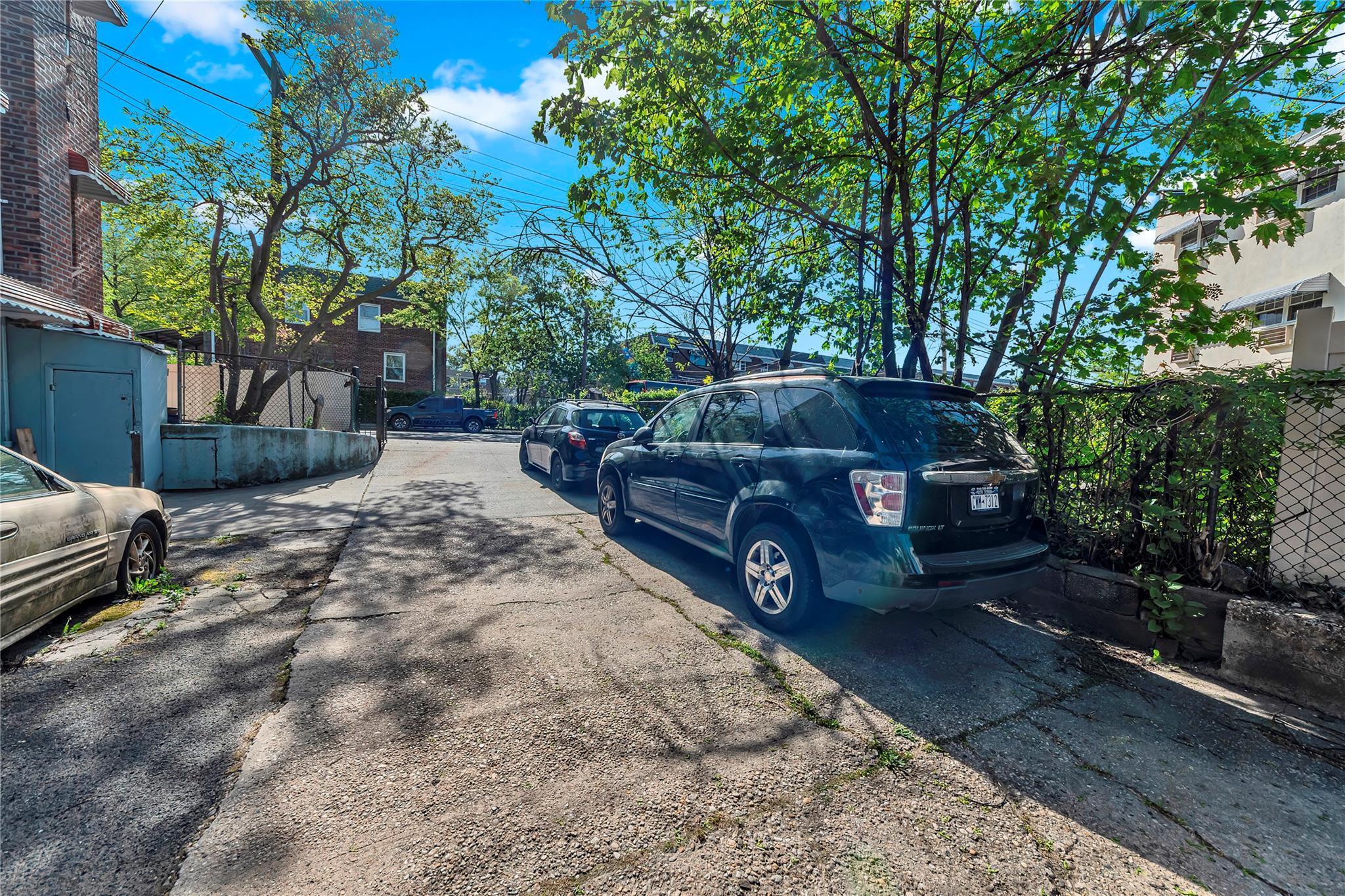 Single Family Grenada  Bronx, NY 10466, MLS-859664-18