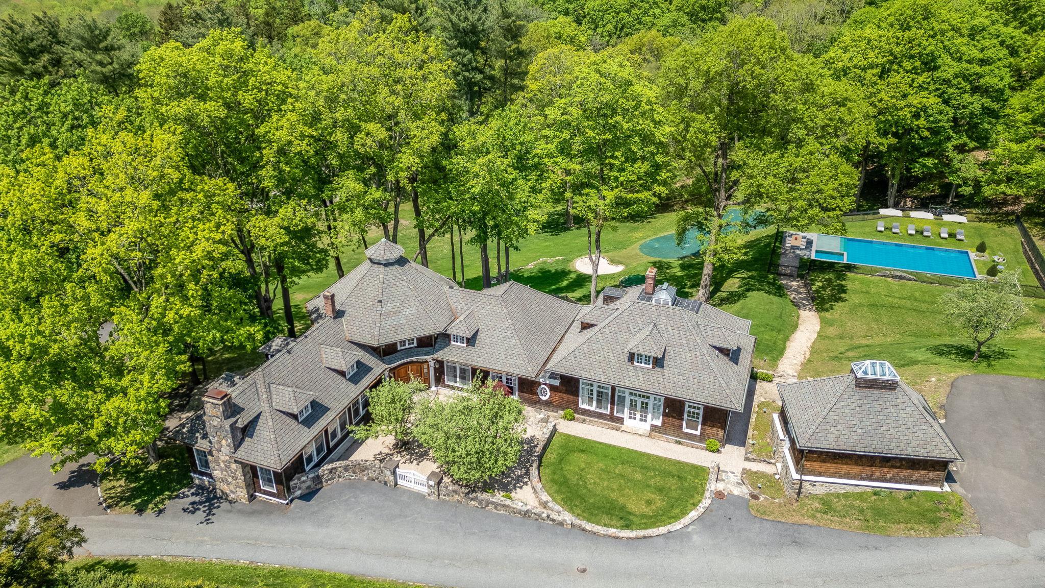 Single Family Chestnut Ridge  Westchester County, NY 10549, MLS-859678-3