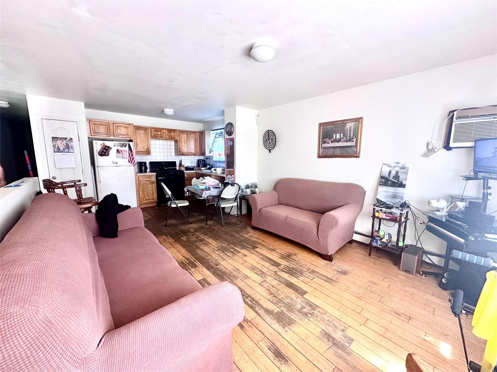 Single Family Arnow  Bronx, NY 10469, MLS-859692-2