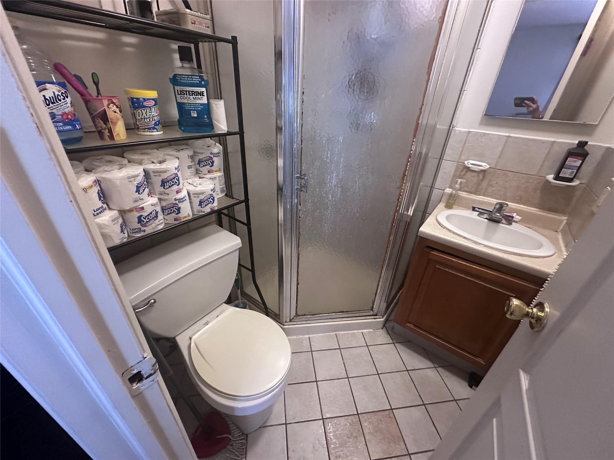 Single Family Arnow  Bronx, NY 10469, MLS-859692-9