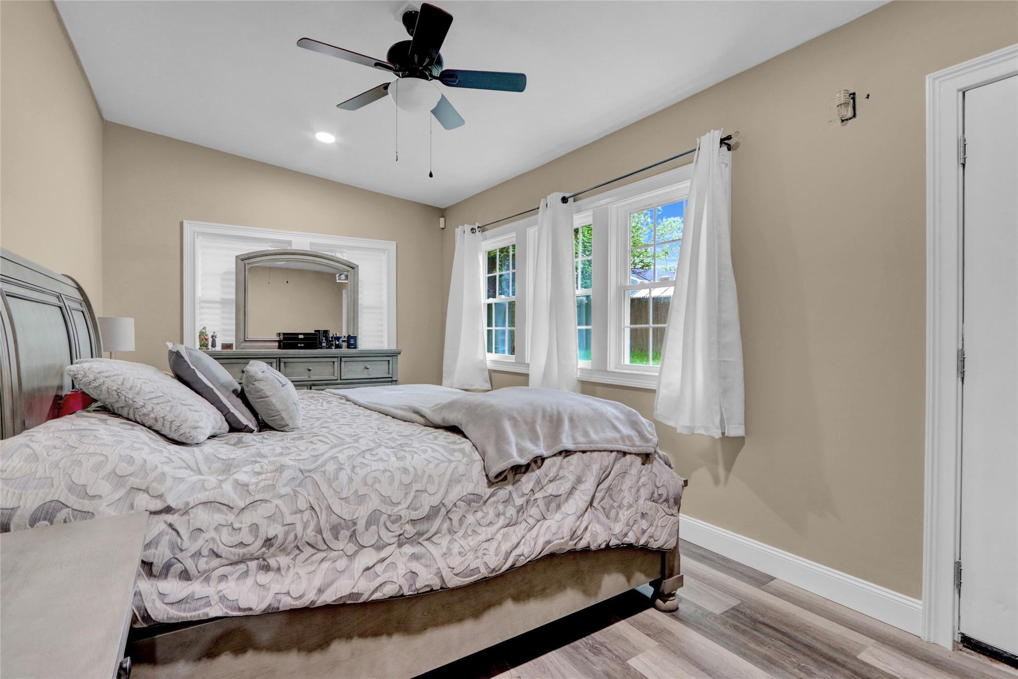 Single Family Balaton  Suffolk County, NY 11779, MLS-859694-13