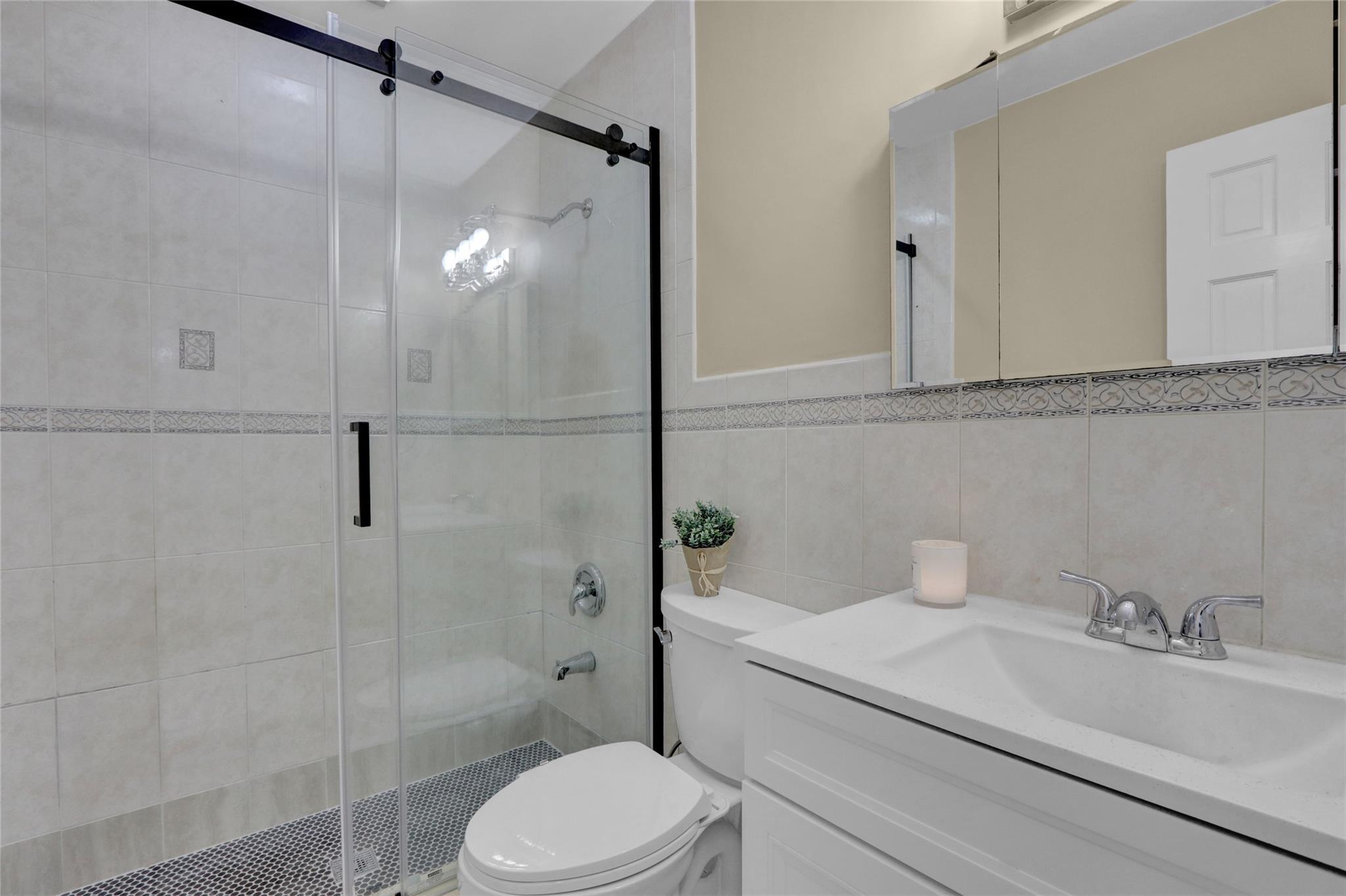 Single Family Balaton  Suffolk County, NY 11779, MLS-859694-15