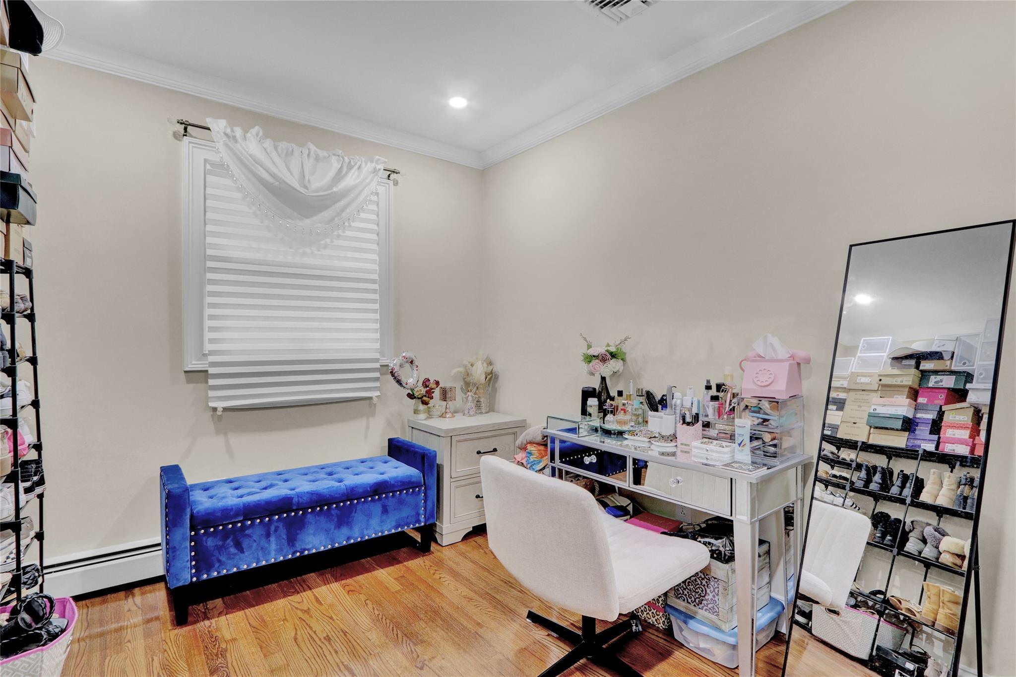 Single Family Balaton  Suffolk County, NY 11779, MLS-859694-18