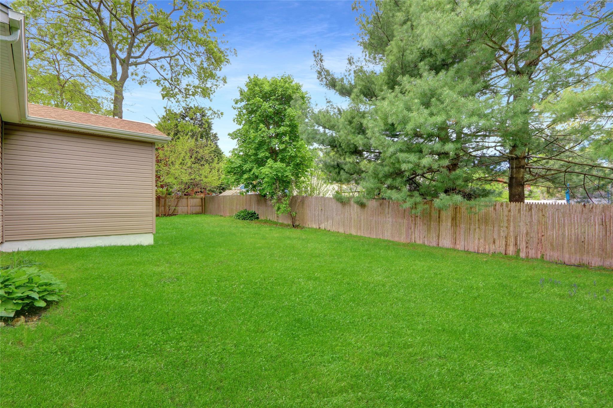Single Family Balaton  Suffolk County, NY 11779, MLS-859694-23