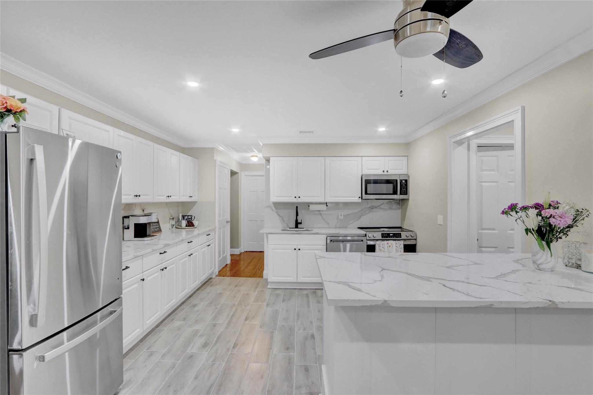 Single Family Balaton  Suffolk County, NY 11779, MLS-859694-5