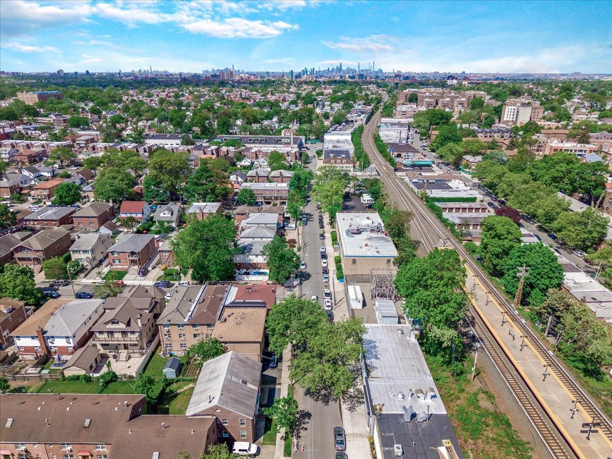 Single Family Station  Queens, NY 11358, MLS-859703-30