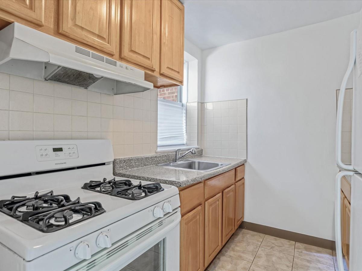 Single Family Station  Queens, NY 11358, MLS-859703-7