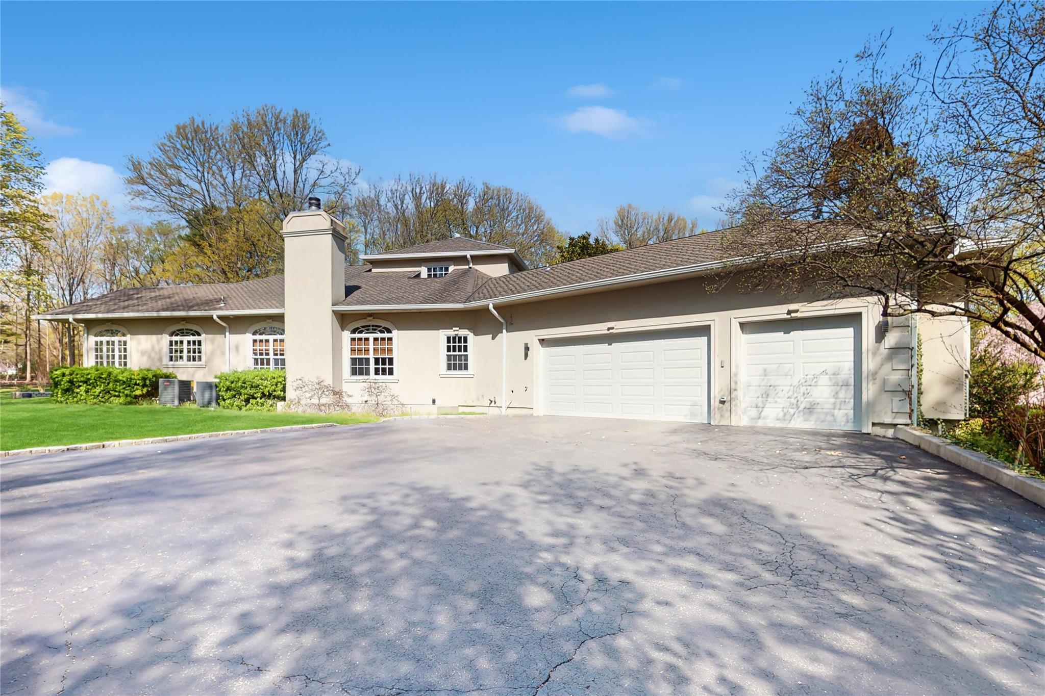 Single Family Duck Pond  Nassau County, NY 11560, MLS-859717-24
