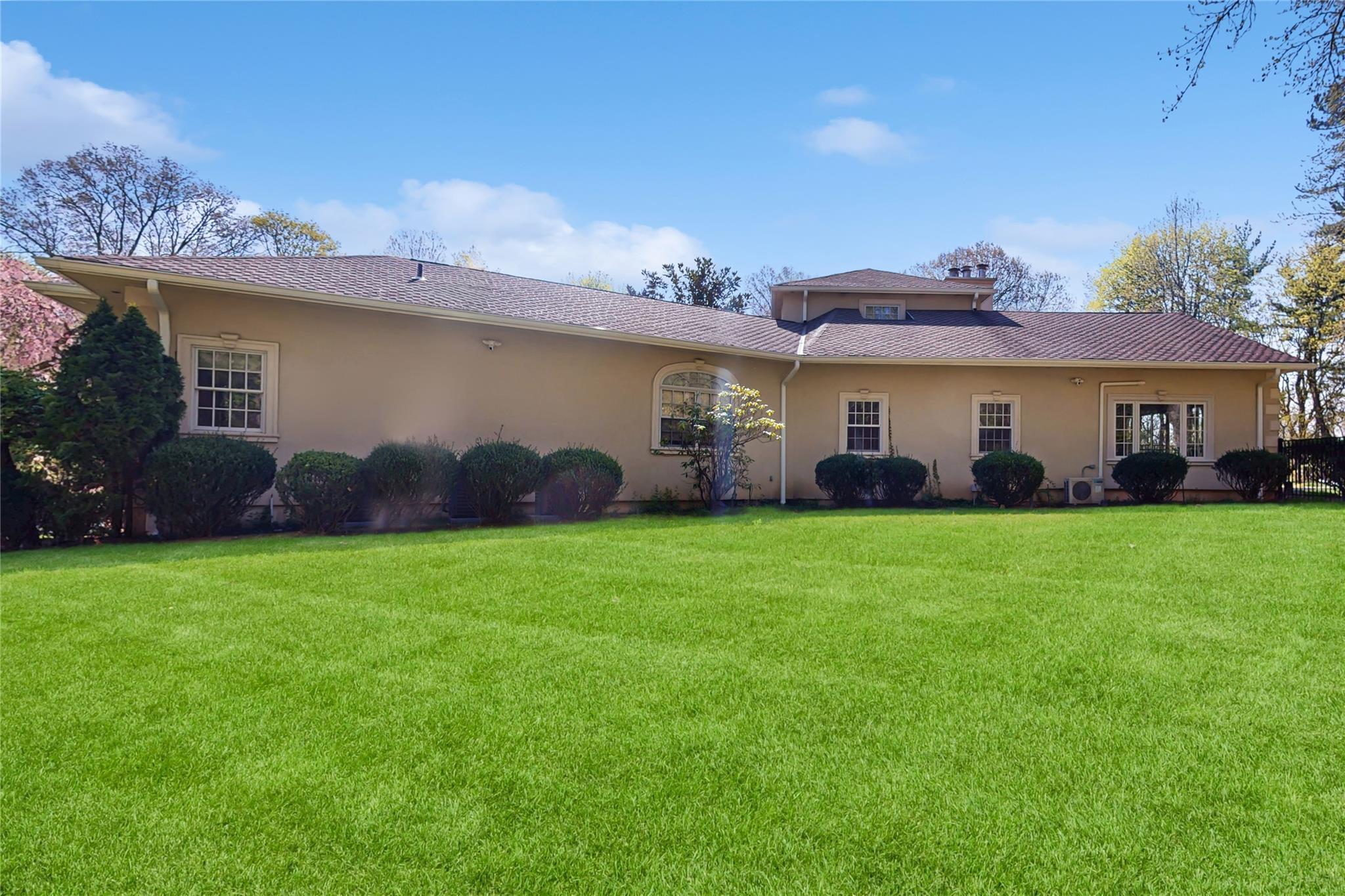 Single Family Duck Pond  Nassau County, NY 11560, MLS-859717-30
