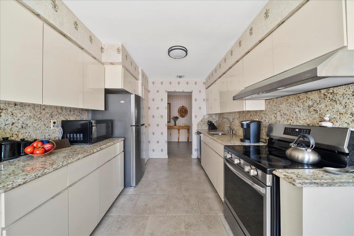 Single Family Norman  Suffolk County, NY 11716, MLS-859735-16