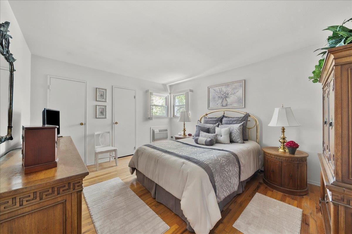 Single Family Norman  Suffolk County, NY 11716, MLS-859735-29
