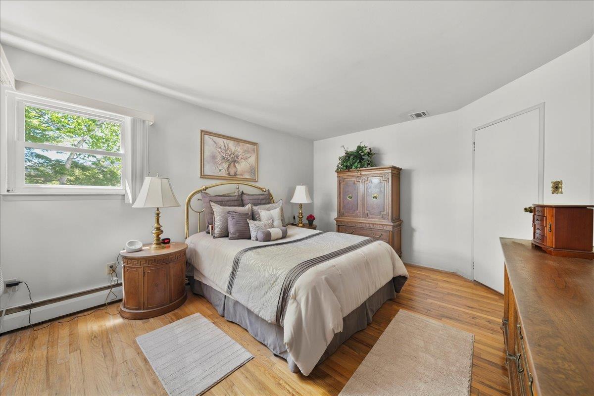 Single Family Norman  Suffolk County, NY 11716, MLS-859735-30