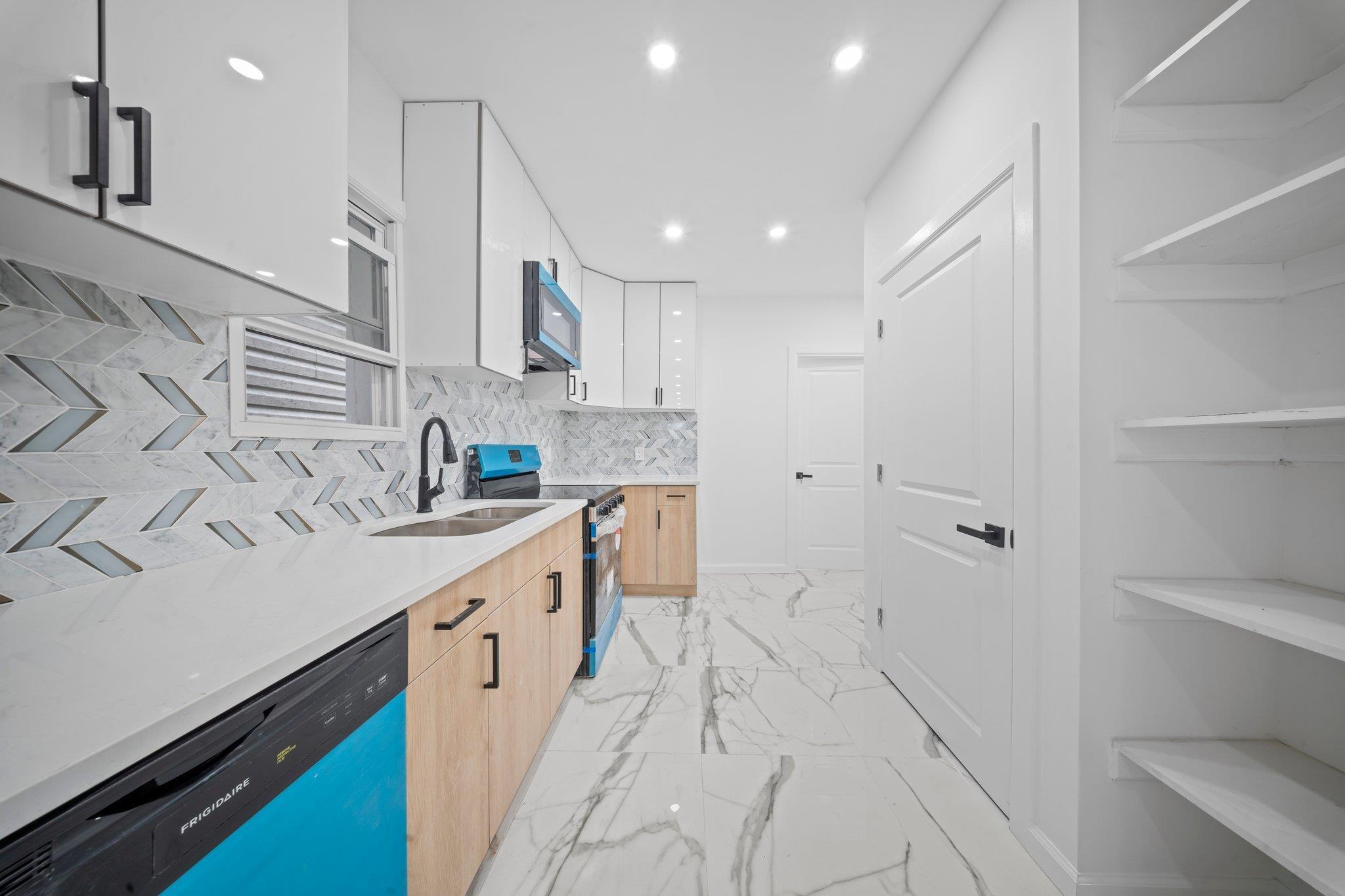 Single Family Barnes  Bronx, NY 10467, MLS-859747-3