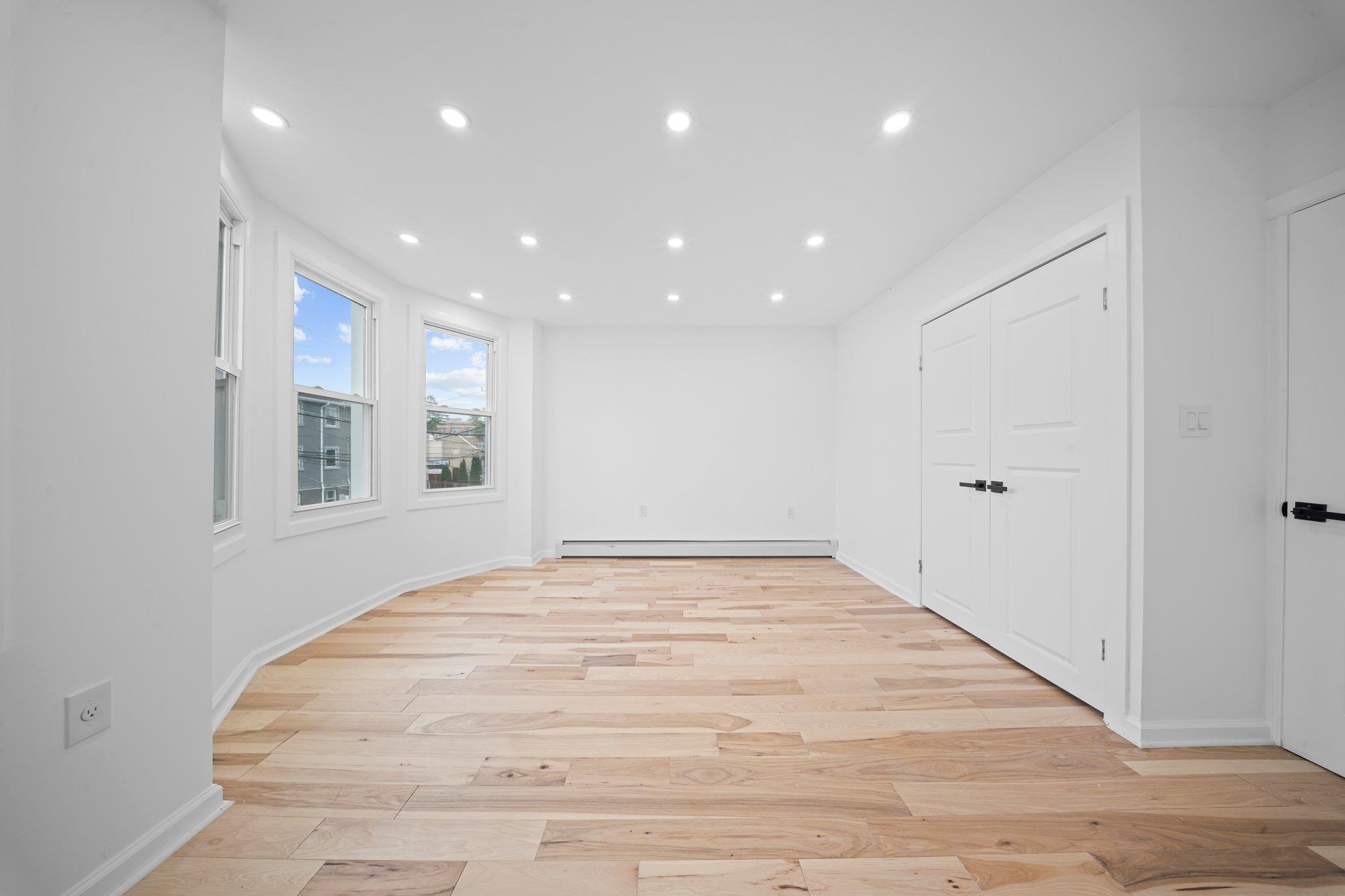 Single Family Barnes  Bronx, NY 10467, MLS-859747-6