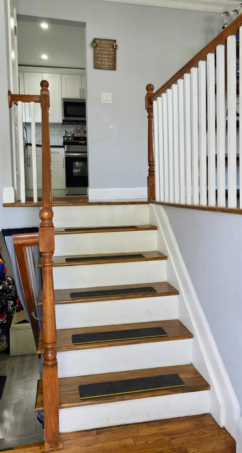 Single Family Gormley  Nassau County, NY 11575, MLS-859749-21