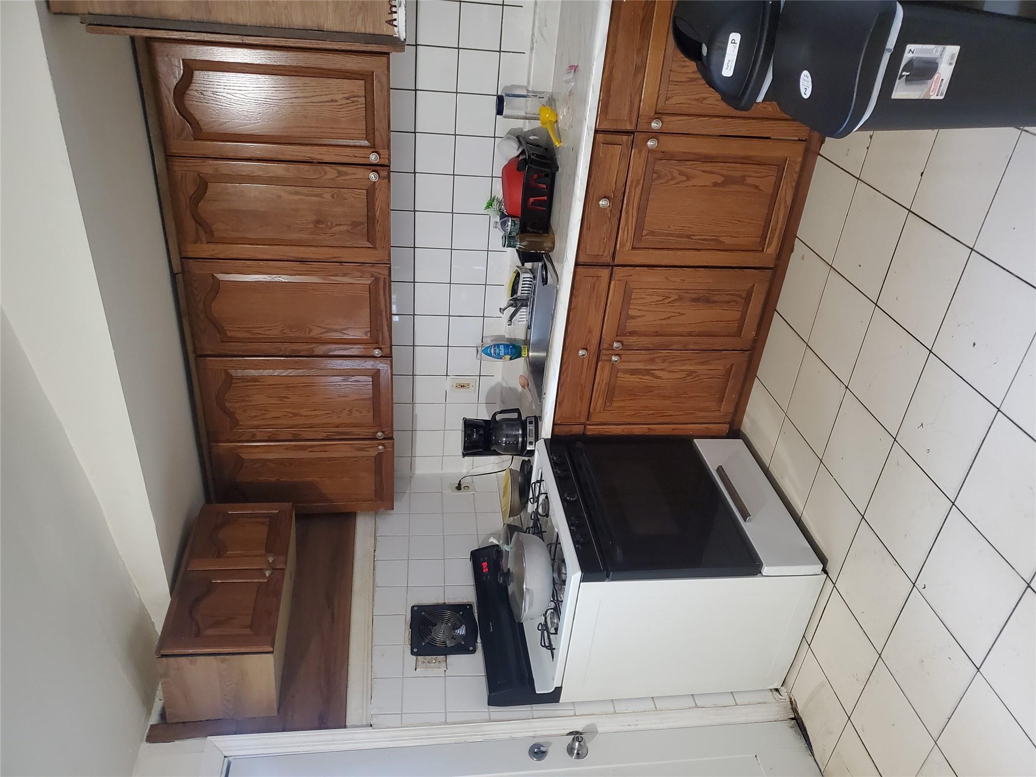 Single Family Jayne  Suffolk County, NY 11776, MLS-859753-6