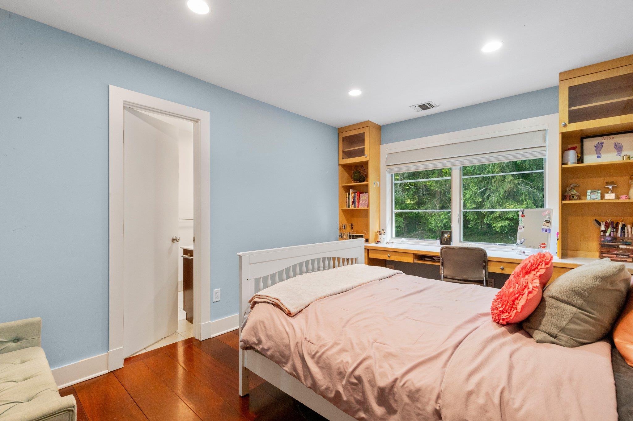 Single Family Annandale  Westchester County, NY 10514, MLS-859757-25