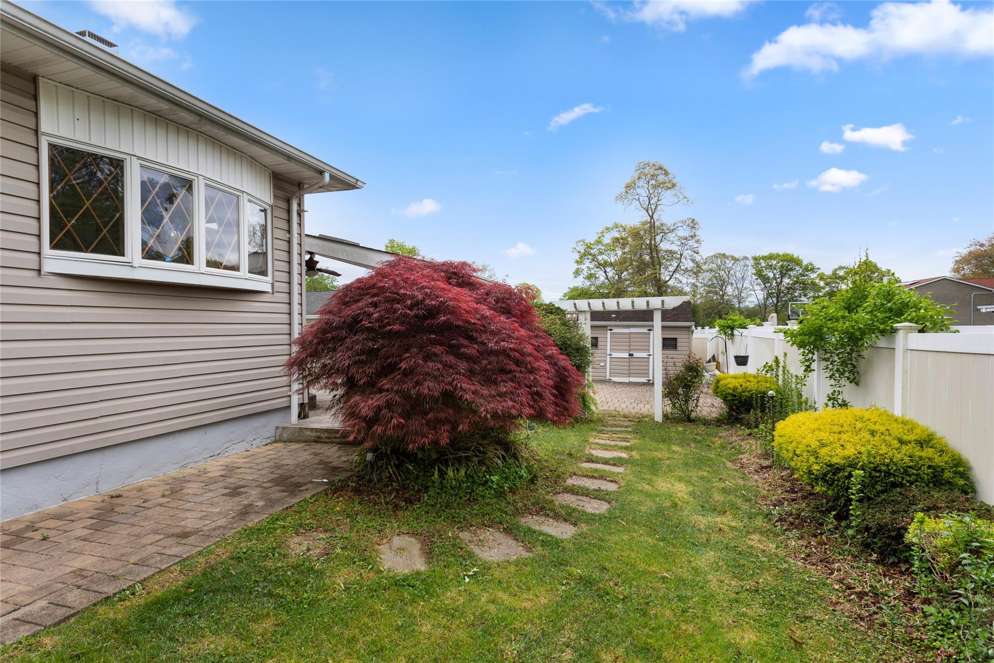 Single Family Pinelawn  Suffolk County, NY 11738, MLS-859765-22