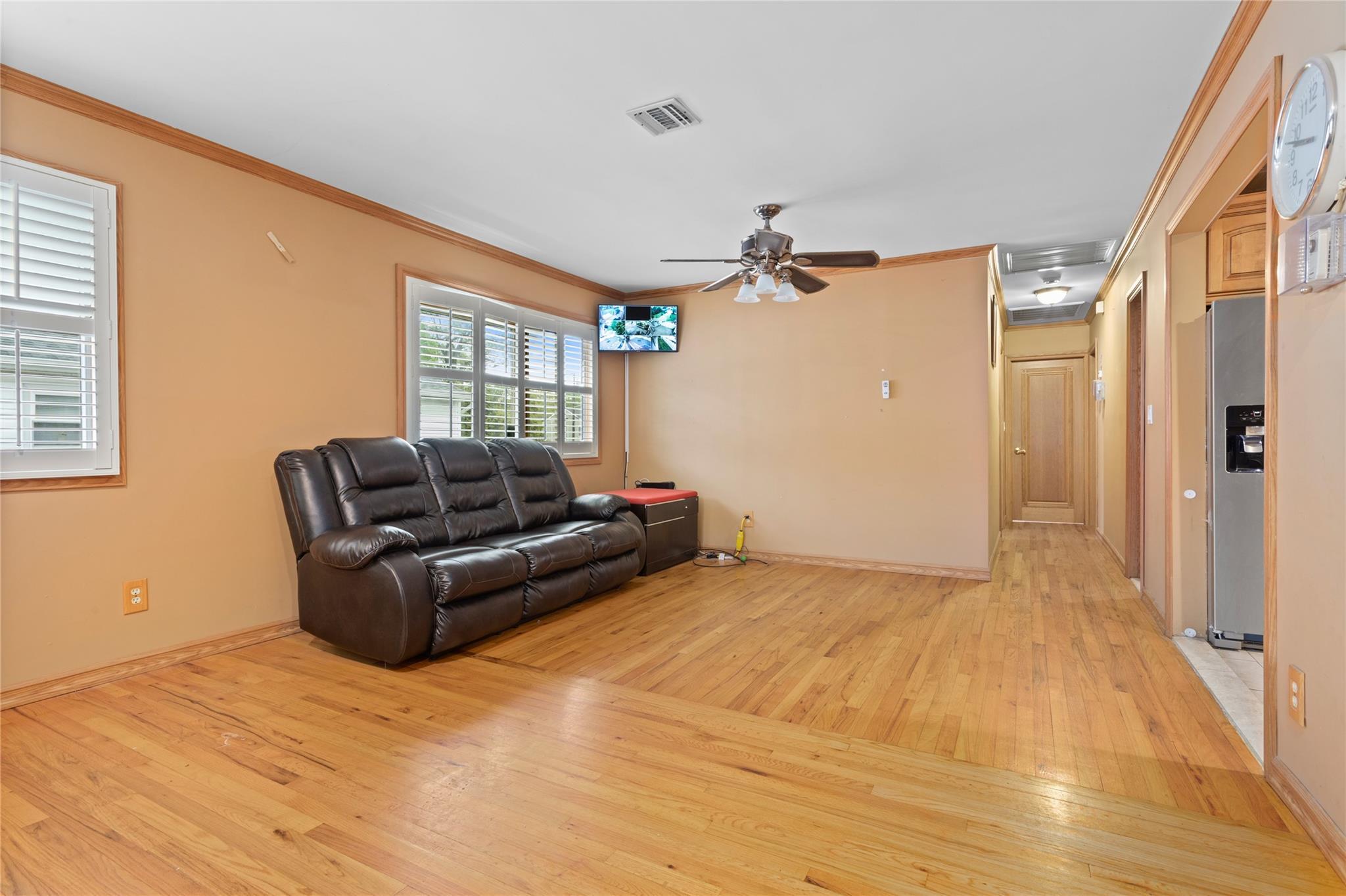 Single Family Pinelawn  Suffolk County, NY 11738, MLS-859765-3