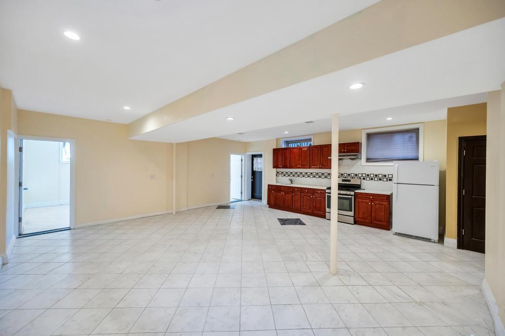 Single Family 149th  Queens, NY 11420, MLS-859775-22