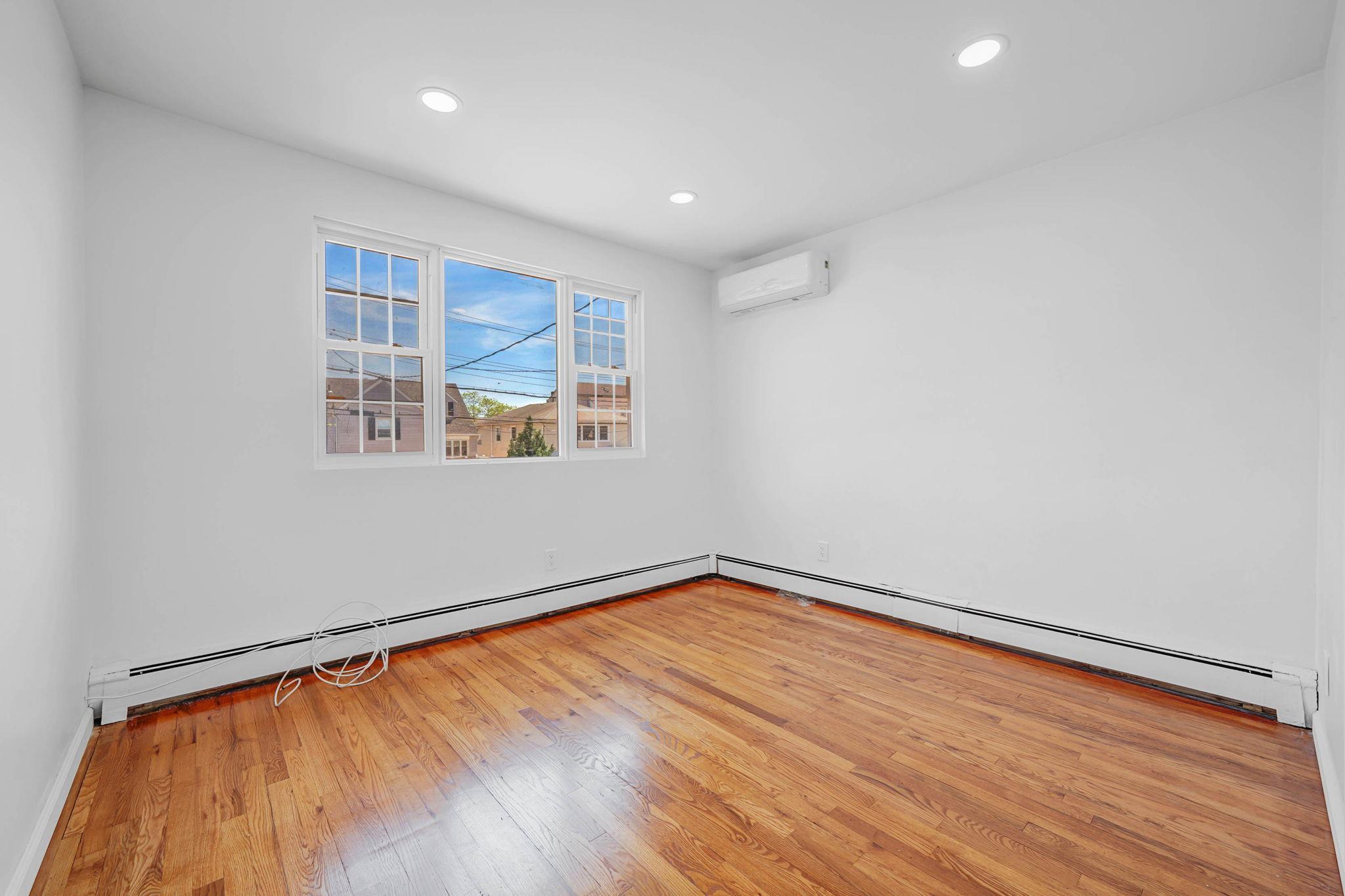 Single Family 95th  Queens, NY 11414, MLS-859780-13