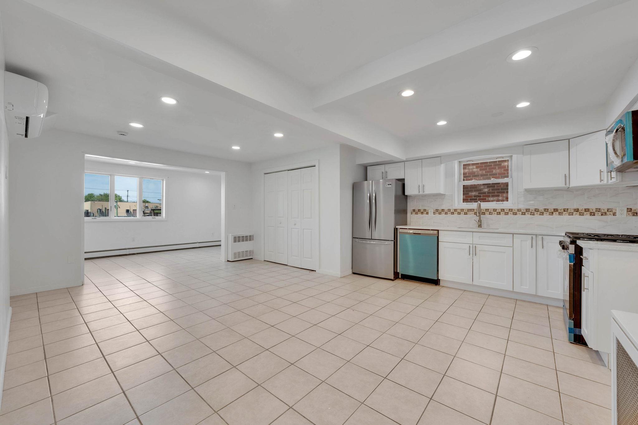 Single Family 95th  Queens, NY 11414, MLS-859780-16
