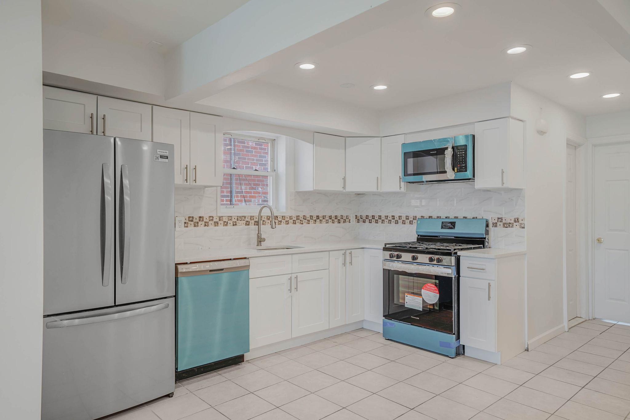 Single Family 95th  Queens, NY 11414, MLS-859780-17