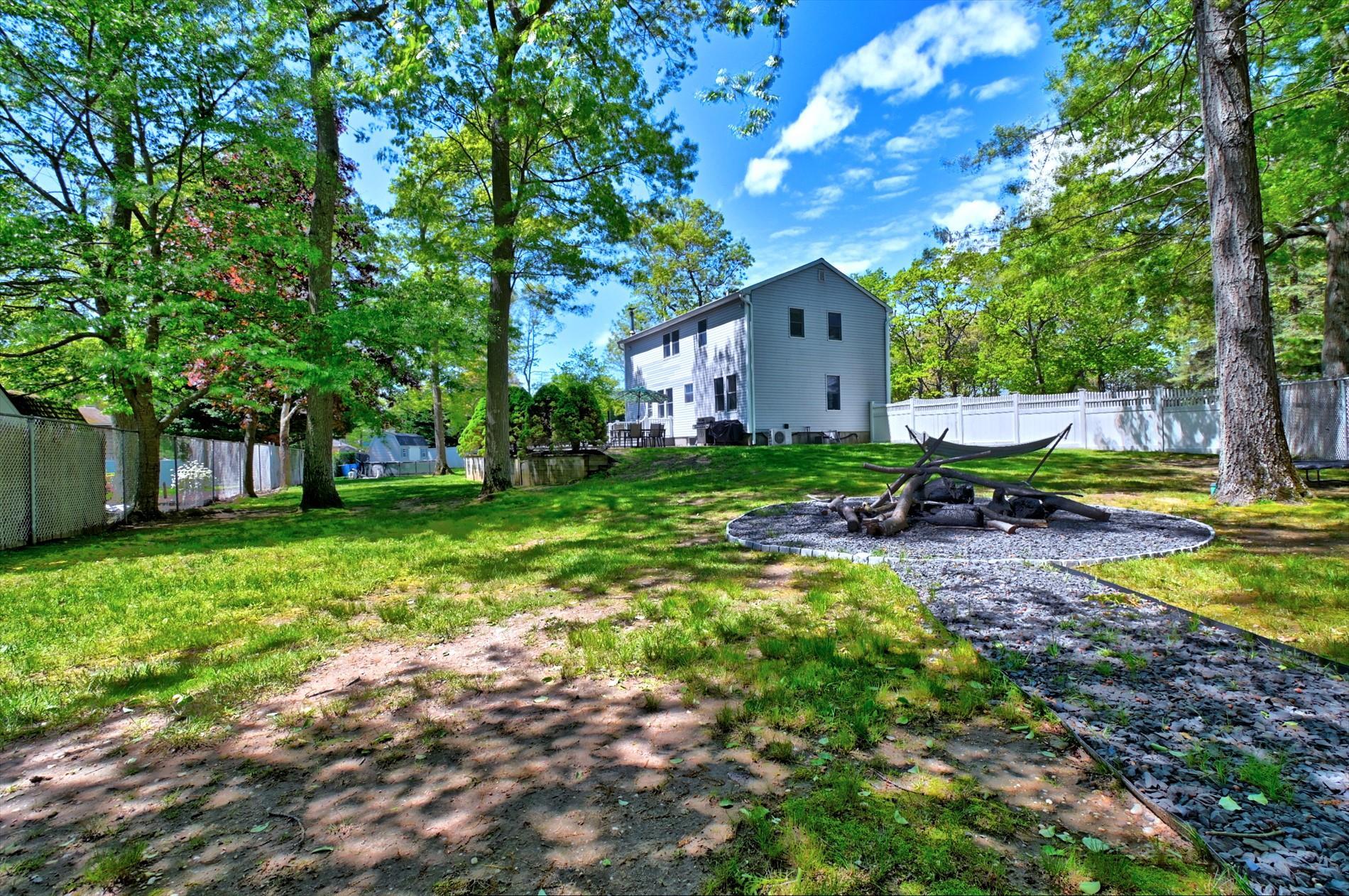 Single Family Mount Oak  Suffolk County, NY 11961, MLS-859816-26