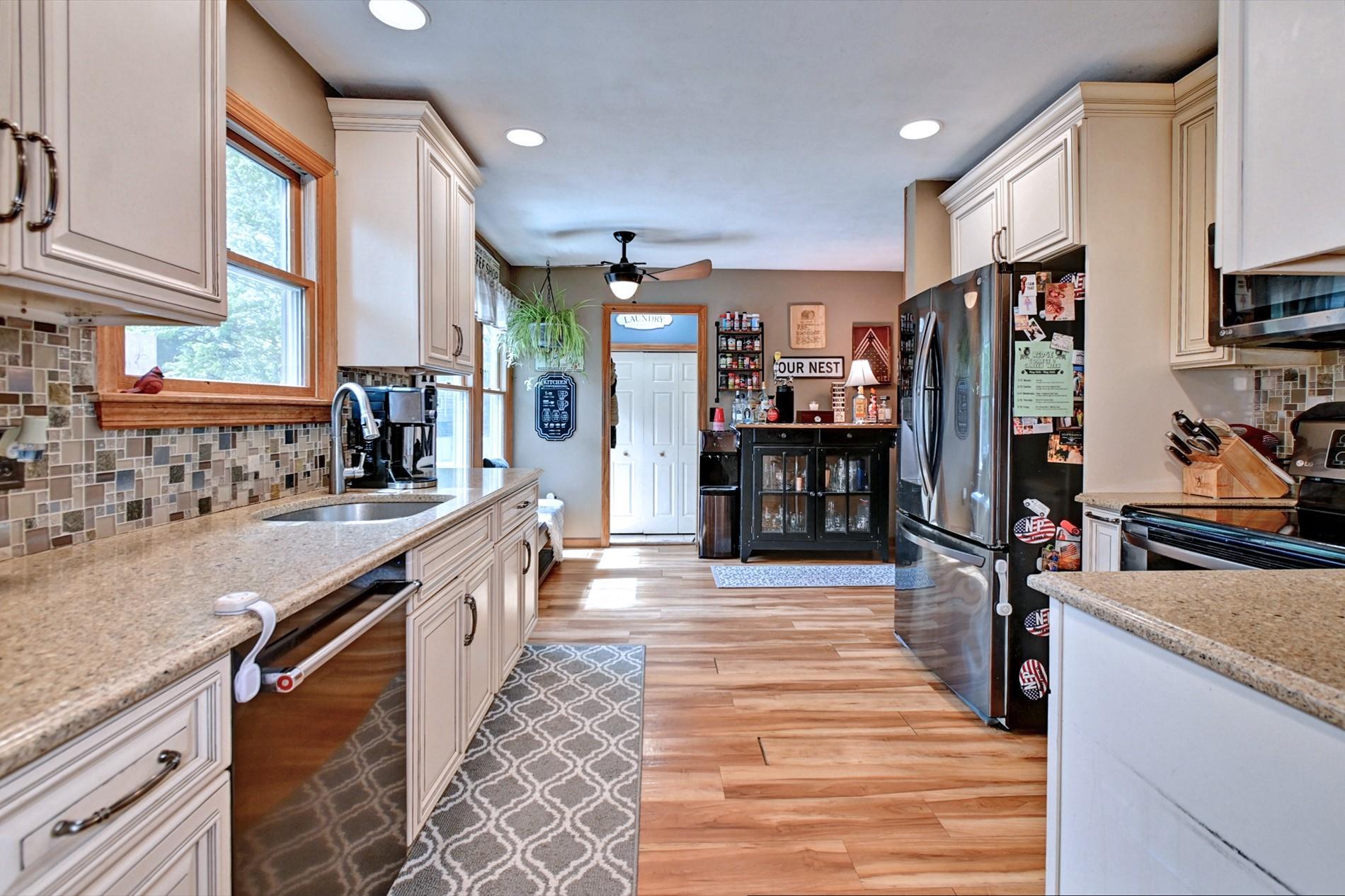 Single Family Mount Oak  Suffolk County, NY 11961, MLS-859816-7