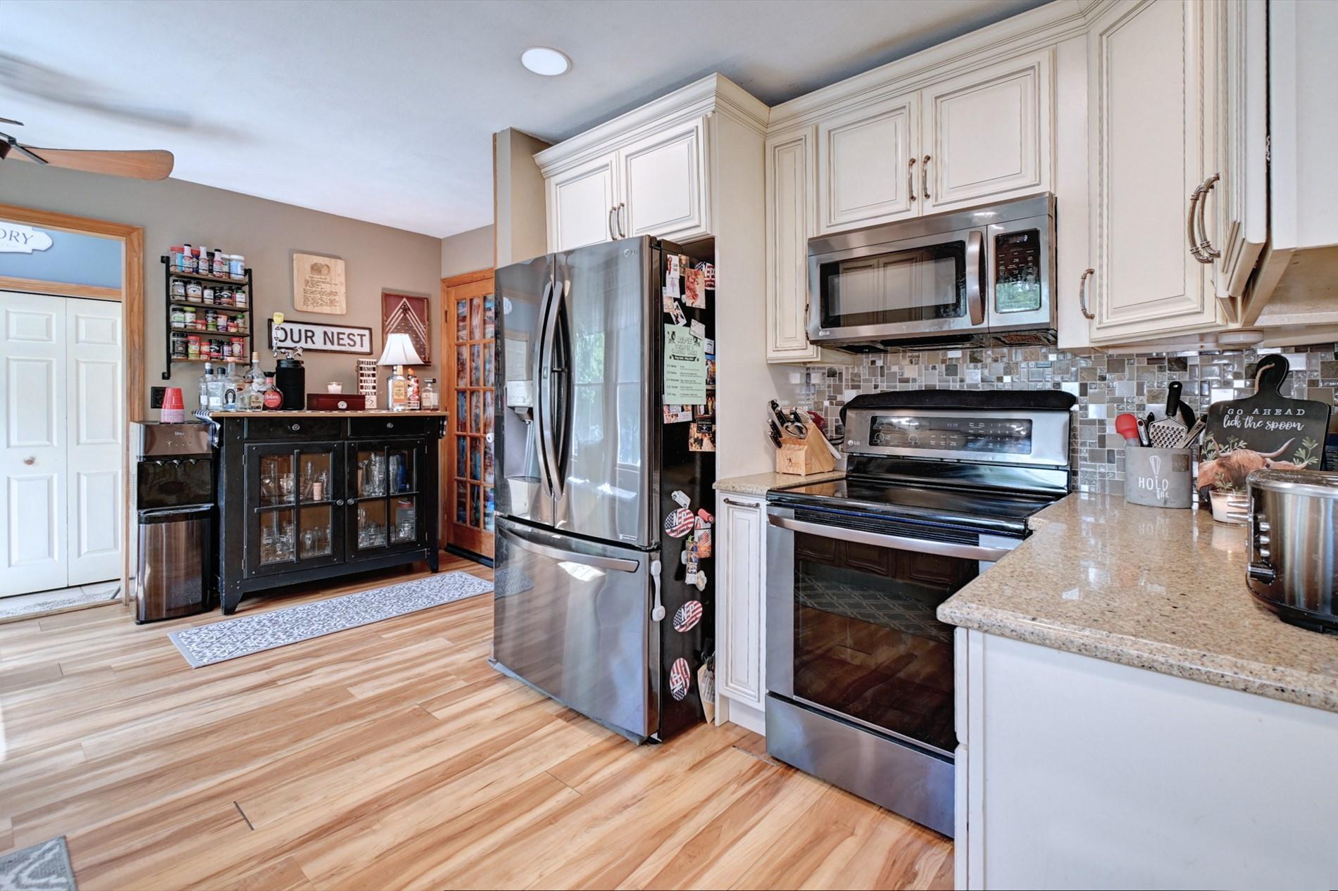 Single Family Mount Oak  Suffolk County, NY 11961, MLS-859816-8