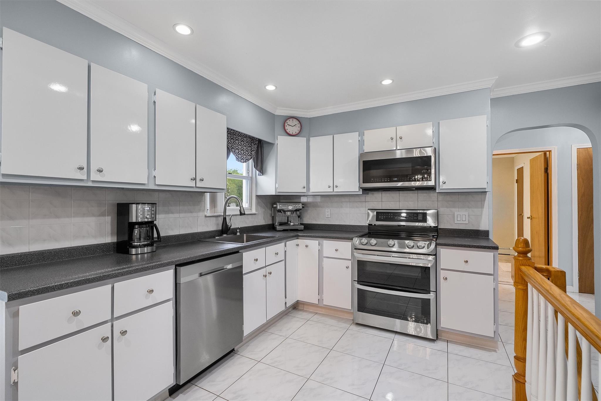 Single Family Essex  Westchester County, NY 10530, MLS-859824-10