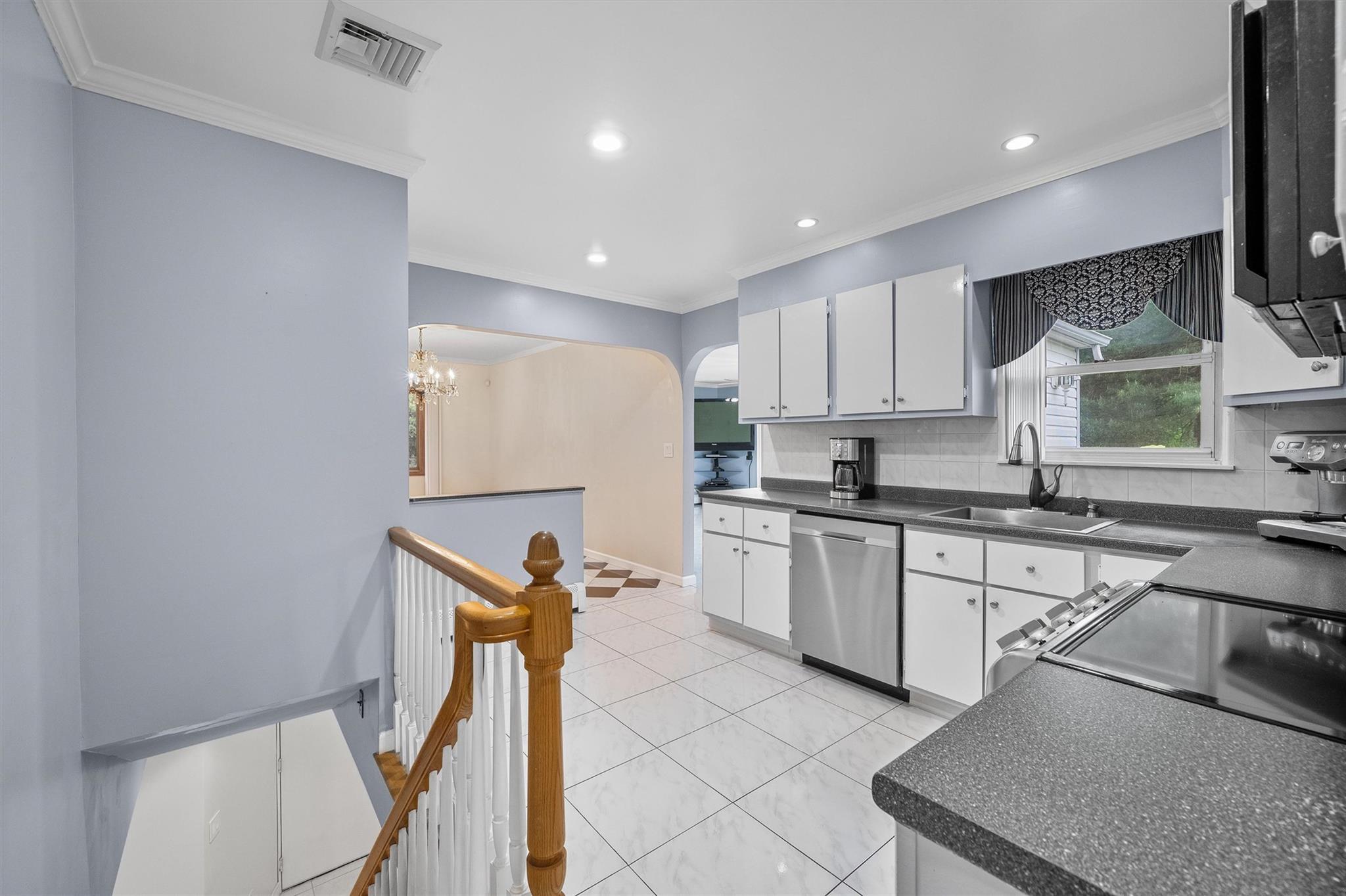 Single Family Essex  Westchester County, NY 10530, MLS-859824-12