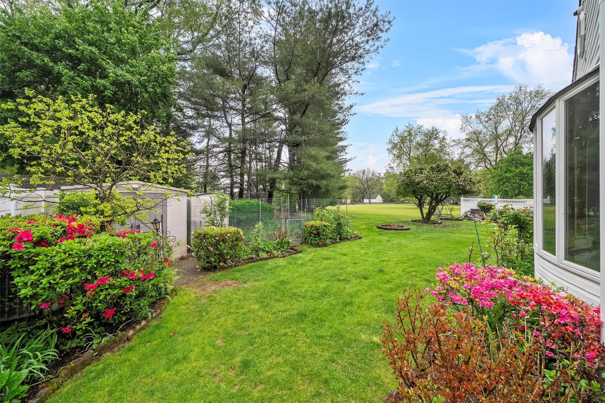 Single Family Essex  Westchester County, NY 10530, MLS-859824-23