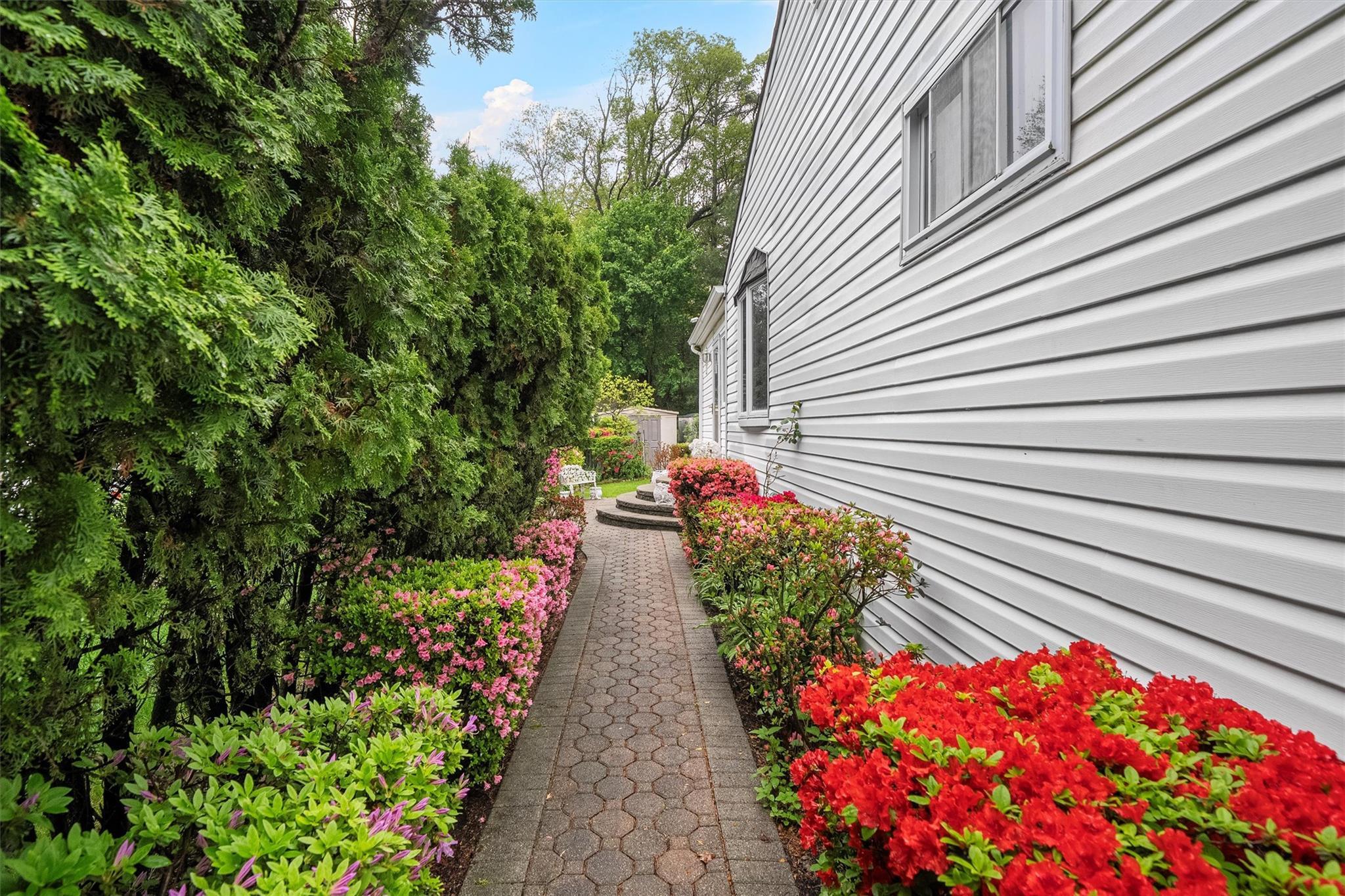 Single Family Essex  Westchester County, NY 10530, MLS-859824-27