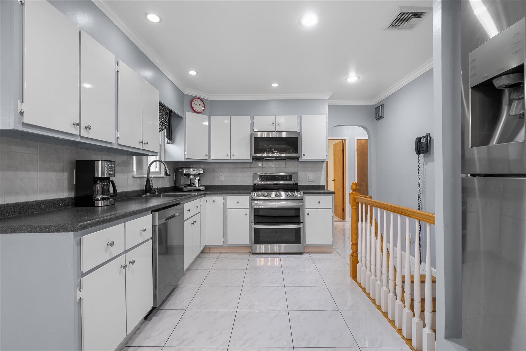 Single Family Essex  Westchester County, NY 10530, MLS-859824-9