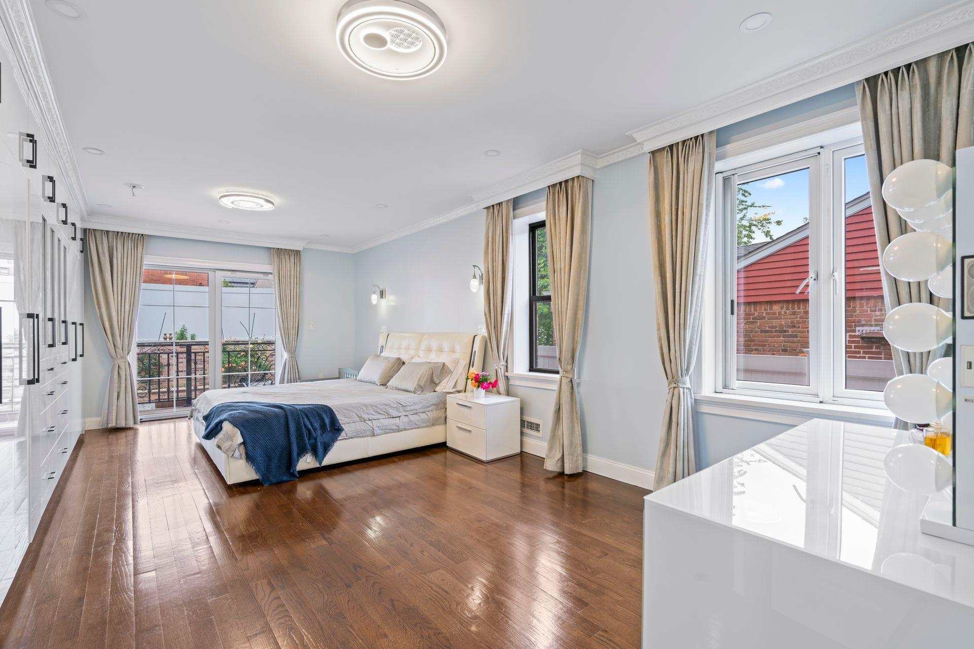 Single Family 252nd Street  Queens, NY 11362, MLS-859836-20