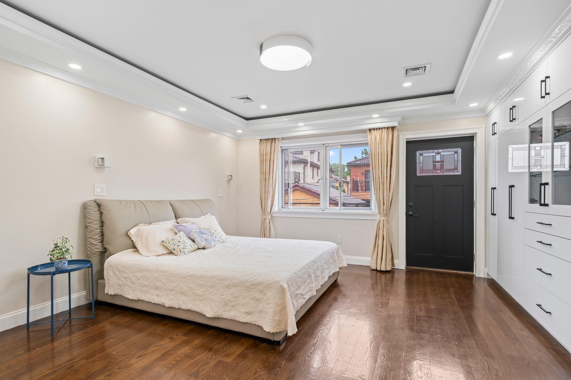 Single Family 252nd Street  Queens, NY 11362, MLS-859836-27
