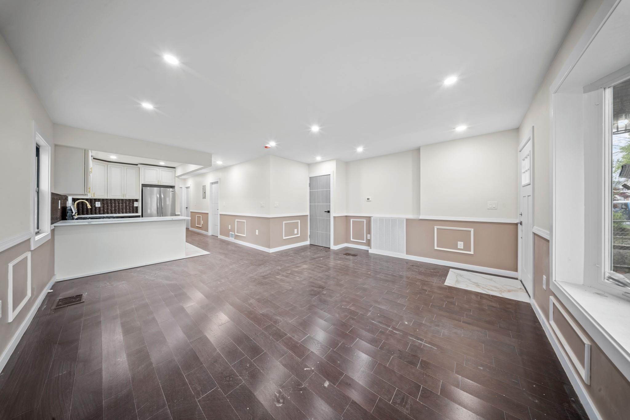 Single Family 231 Street  Queens, NY 11413, MLS-859850-10